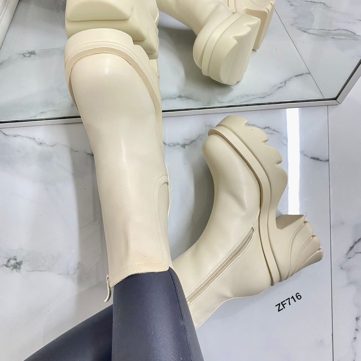 Botin beige tacon 8cm Y2027 C-24